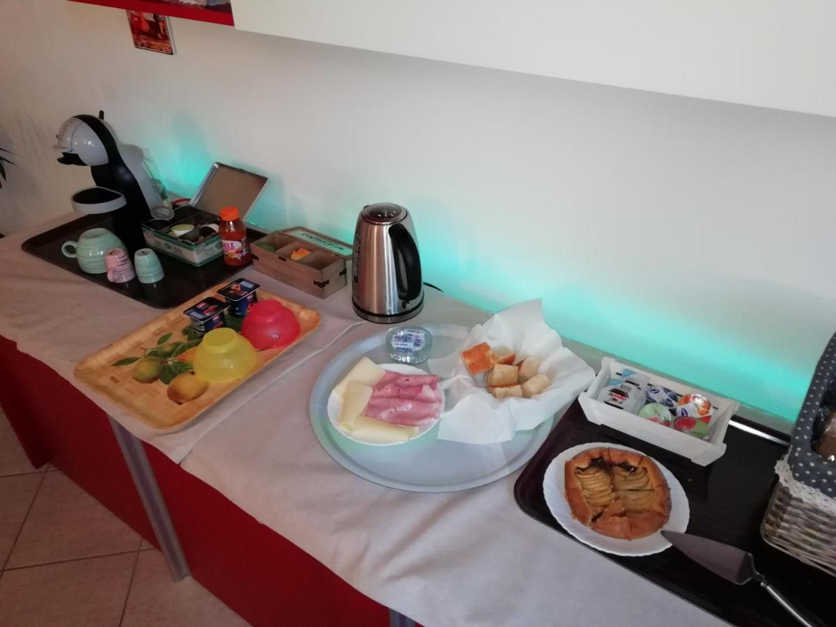 B&B La Casa Dei Frutti Di Bosco Garlasco Extérieur photo