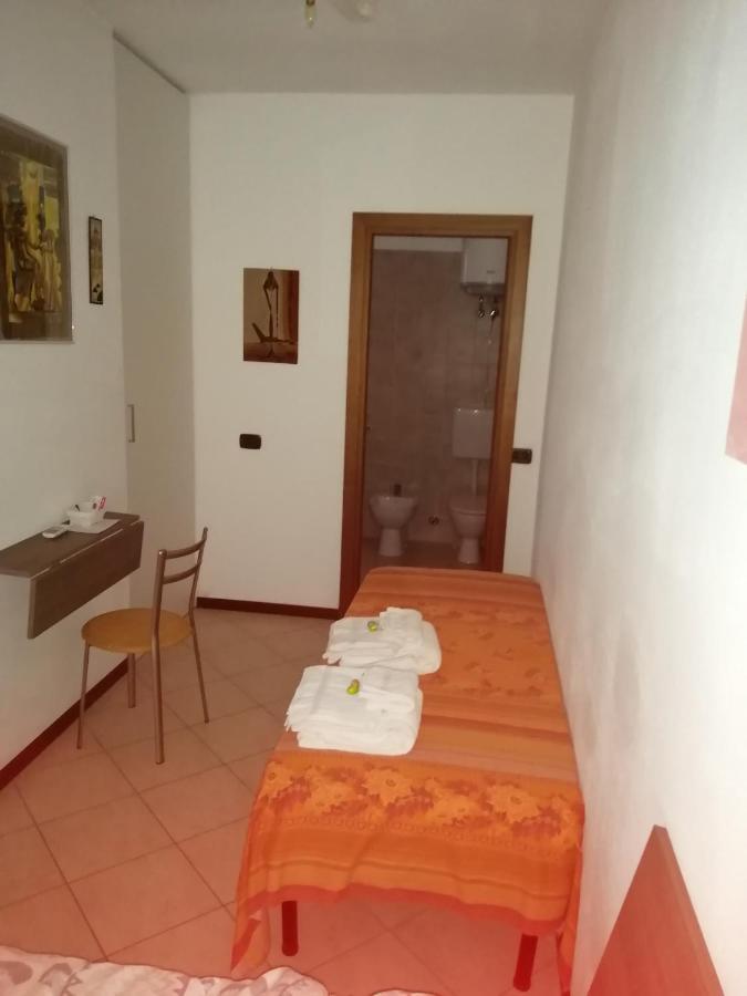 B&B La Casa Dei Frutti Di Bosco Garlasco Extérieur photo